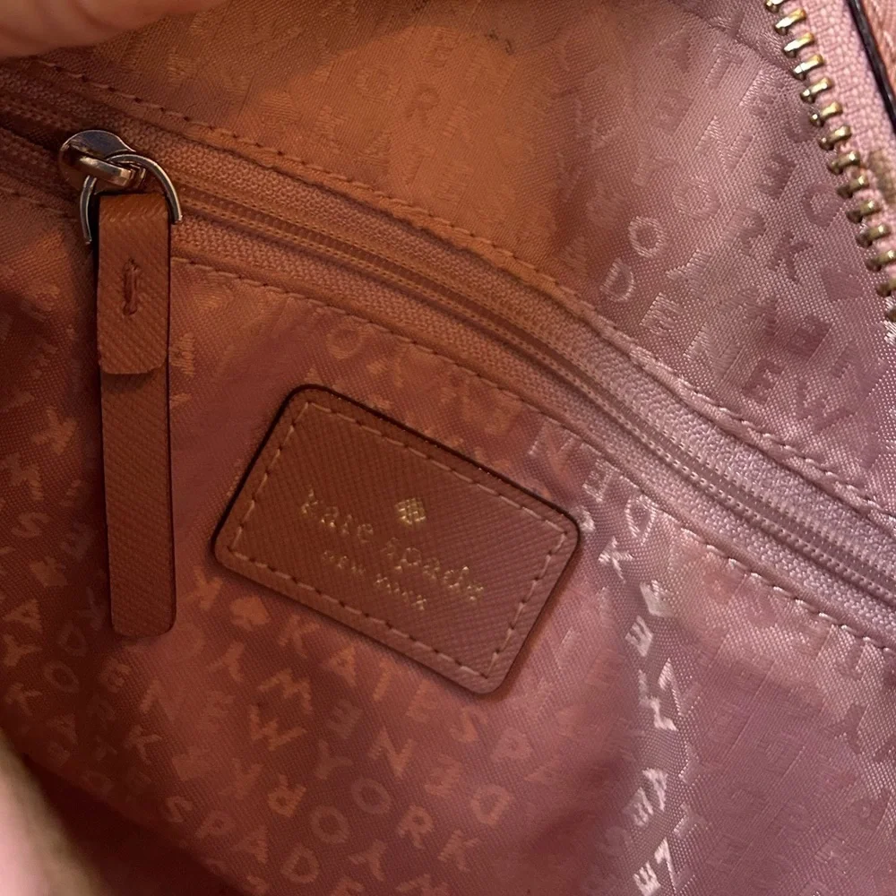 Kate Spade Cross Body Purse Gently Used 18” drop 8” wide 6” height 2.75” depth